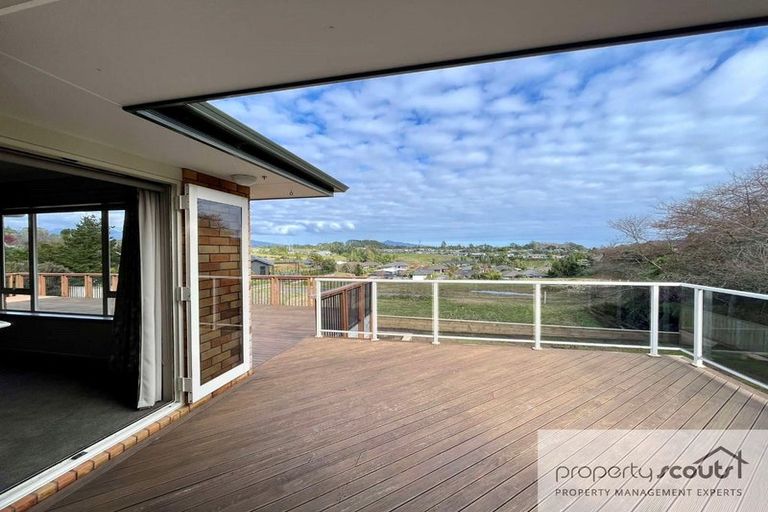 Photo of property in 6c Highfield Place, Highlands Park, New Plymouth, 4312