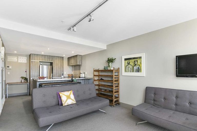 Photo of property in Canvas Apartments, 18/307 Willis Street, Te Aro, Wellington, 6011