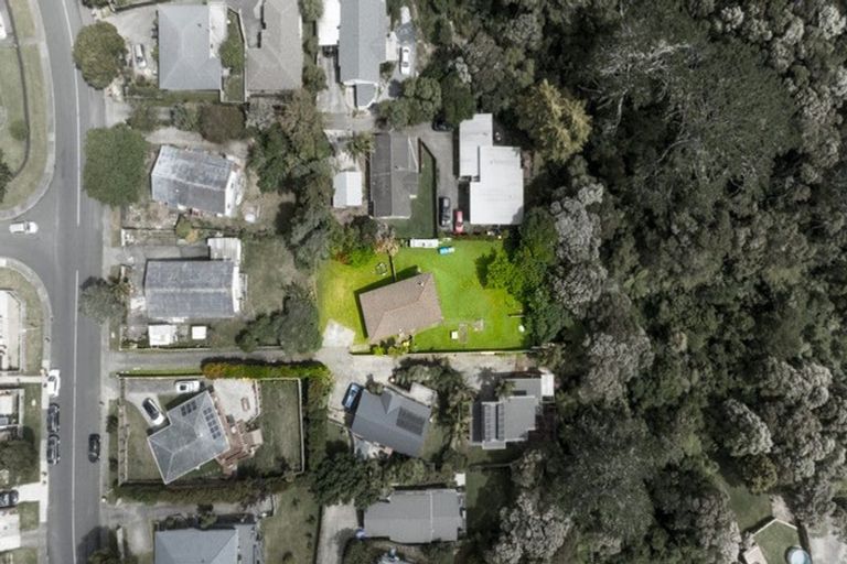 Photo of property in 78 Spinella Drive, Bayview, Auckland, 0629