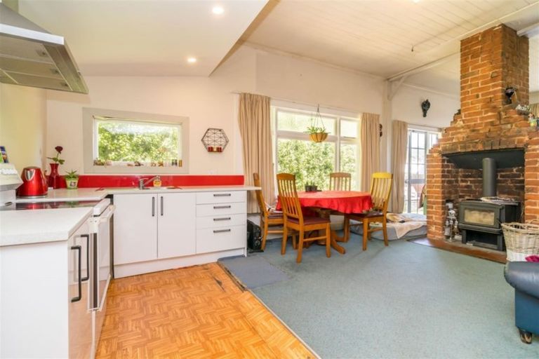 Photo of property in 97 Kaikorai Valley Road, Glenross, Dunedin, 9011