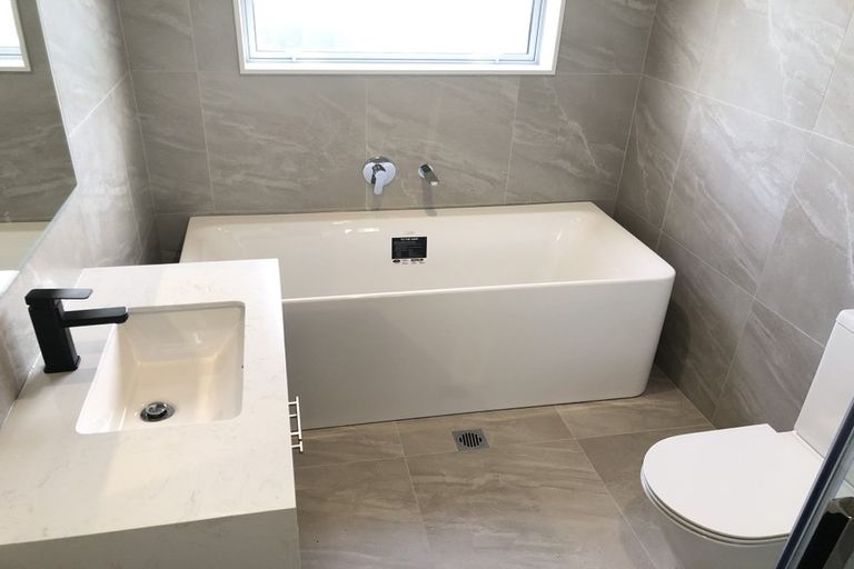 Photo of property in 25 Bevyn Street, Castor Bay, Auckland, 0620