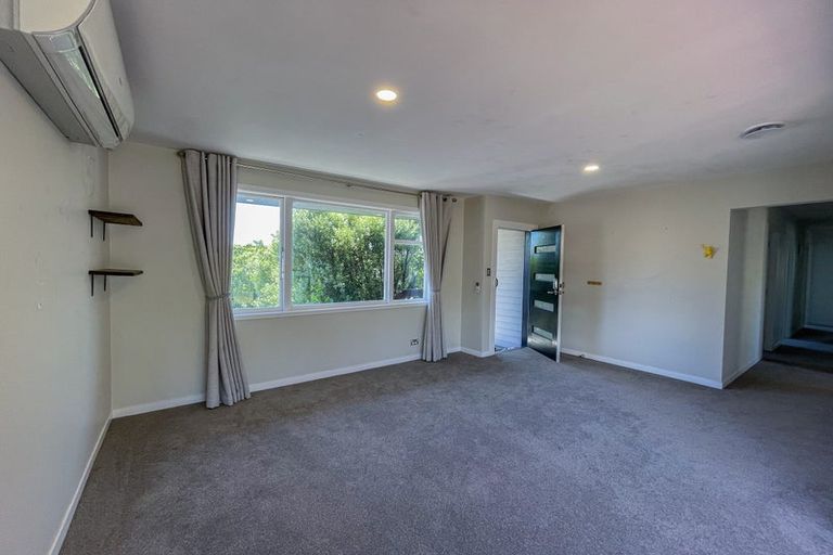 Photo of property in 39 Fairclough Road, Beach Haven, Auckland, 0626