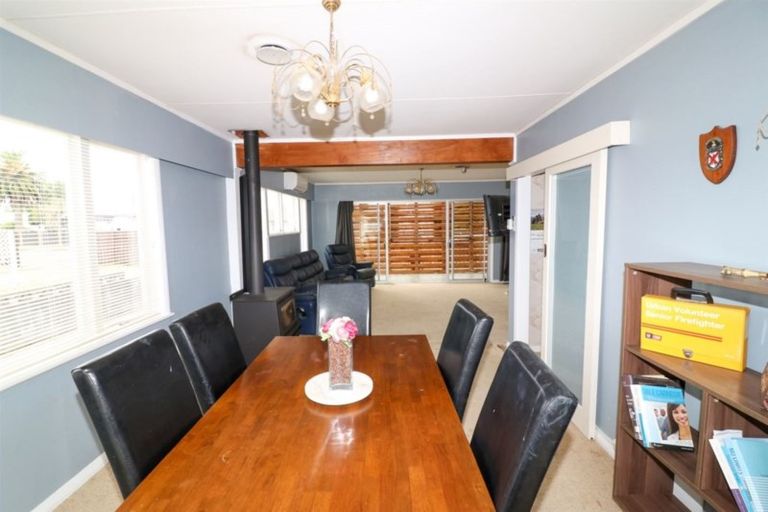 Photo of property in 23 Waterloo Street, Dannevirke, 4930