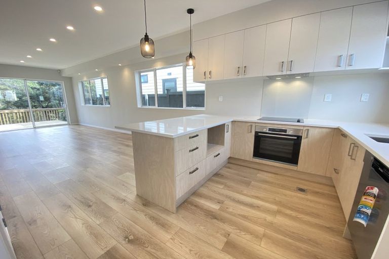 Photo of property in 35 Kaimai Avenue, Massey, Auckland, 0614