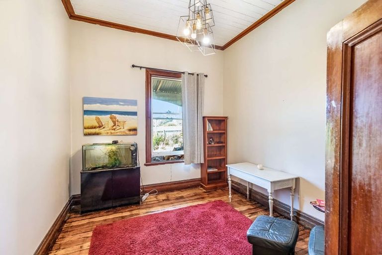 Photo of property in 50 Kimber Street, Halcombe, Feilding, 4779