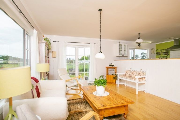 Photo of property in 31 Otawa Drive, West Taratahi, Masterton, 5887