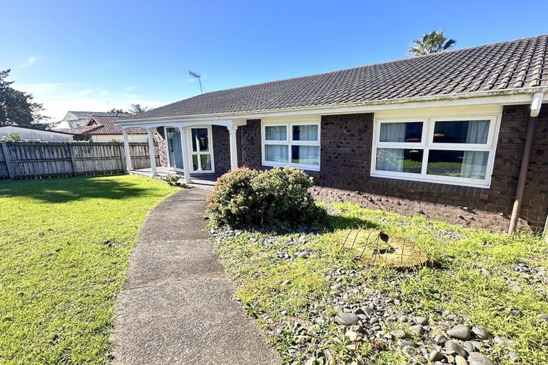 Photo of property in 5 Glenmore Road, Sunnyhills, Auckland, 2010