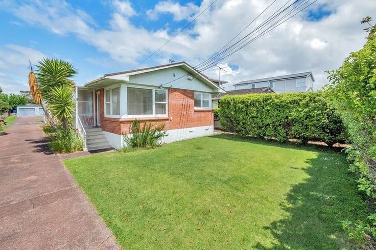 Photo of property in 1/29 Wainui Avenue, Point Chevalier, Auckland, 1022