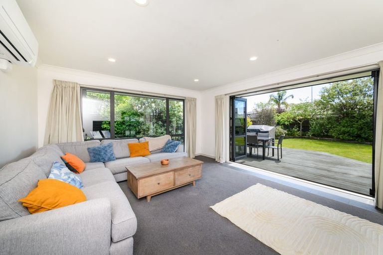 Photo of property in 57 Chestnut Close, Kelvin Grove, Palmerston North, 4414