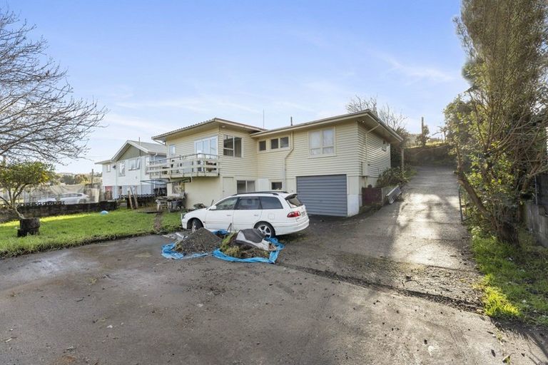 Photo of property in 119 Omata Road, Marfell, New Plymouth, 4310
