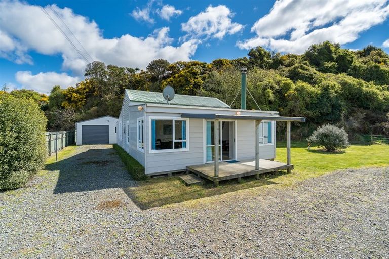 Photo of property in 1354 Toko Mouth Road, Toko Mouth, Milton, 9292
