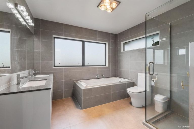 Photo of property in 719 Redoubt Road, Flat Bush, Auckland, 2019