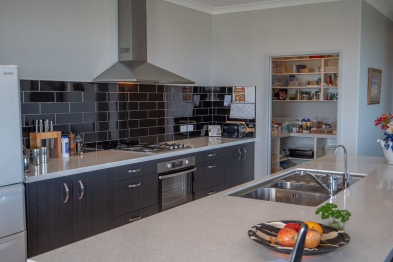 Photo of property in 31 Eagles Way, Cable Bay, 0420