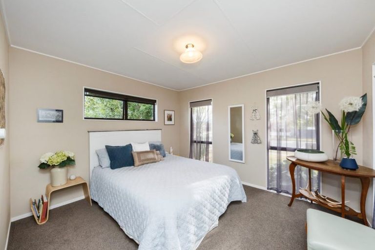 Photo of property in 50 Kaimanawa Street, Kelvin Grove, Palmerston North, 4414