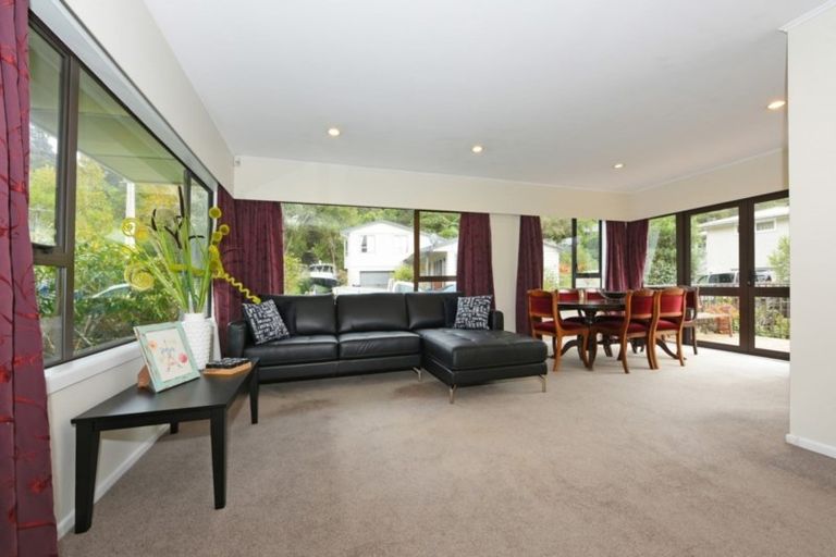 Photo of property in 42 Rawhiti Street, Stokes Valley, Lower Hutt, 5019