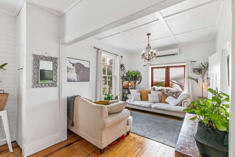 Photo of property in 170 Old Farm Road, Hamilton East, Hamilton, 3216