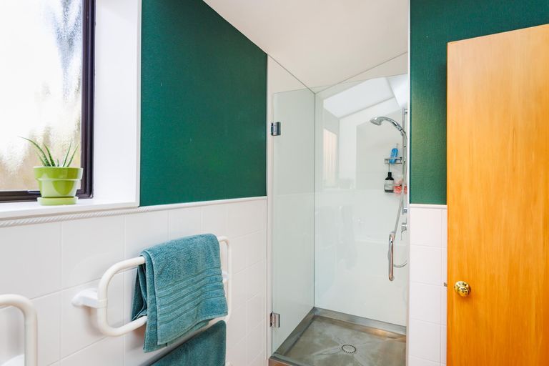 Photo of property in 98 Russell Street, Palmerston North, 4414