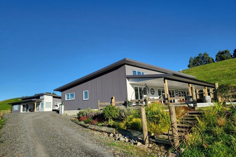 Photo of property in 143e Smith Road, Dannevirke, 4978