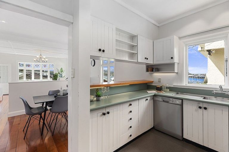 Photo of property in 36 Belvedere Road, Hataitai, Wellington, 6021