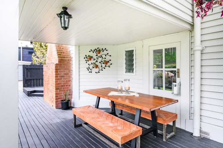 Photo of property in 12 Kimbolton Road, Feilding, 4702