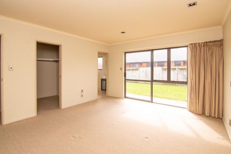 Photo of property in 4 Johnstone Drive, Fitzherbert, Palmerston North, 4410
