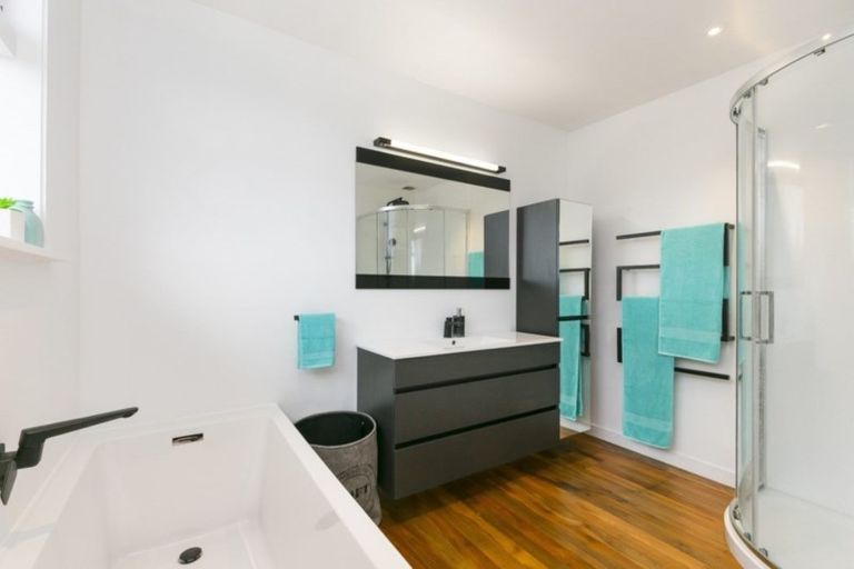 Photo of property in 93 Duncan Terrace, Kilbirnie, Wellington, 6022