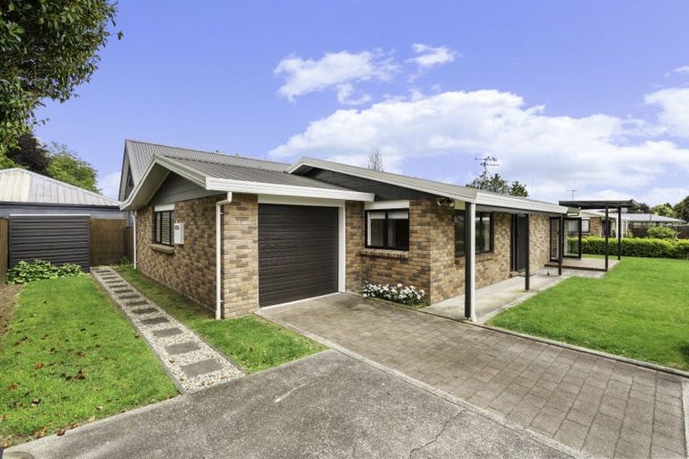 Photo of property in 34a Clare Street, Cambridge, 3434