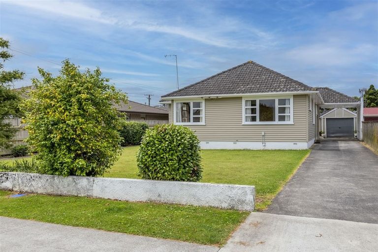 Photo of property in 154 Weraroa Road, Levin, 5510