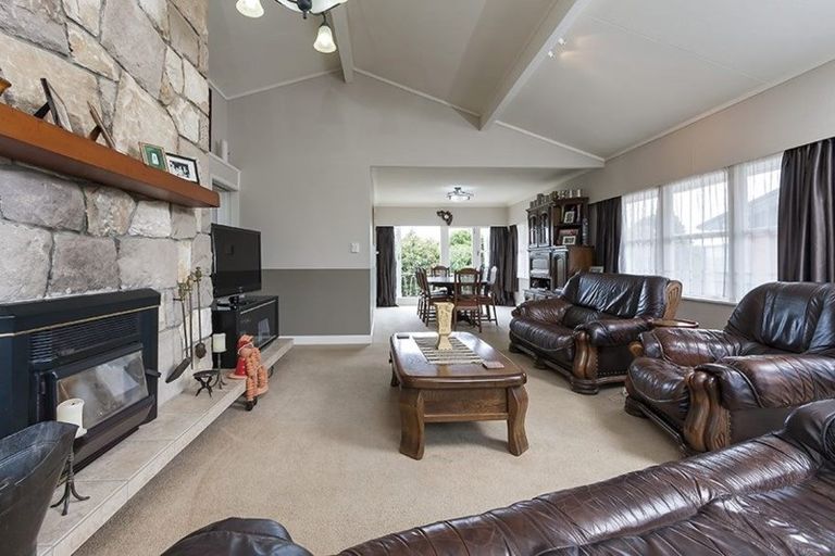 Photo of property in 42 Reeves Road, Pakuranga, Auckland, 2010