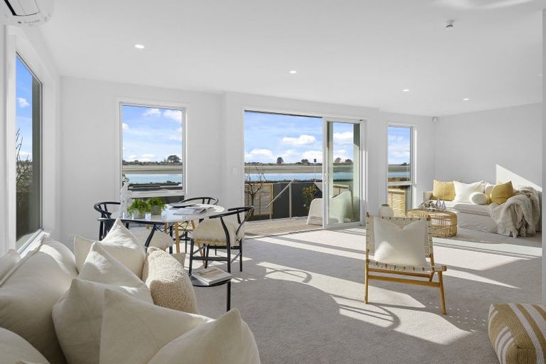 Photo of property in 1/19 Beachville Road, Redcliffs, Christchurch, 8081