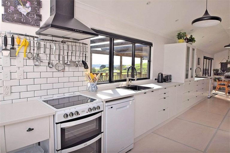 Photo of property in 16 Bennett Street, Port Albert, Wellsford, 0973