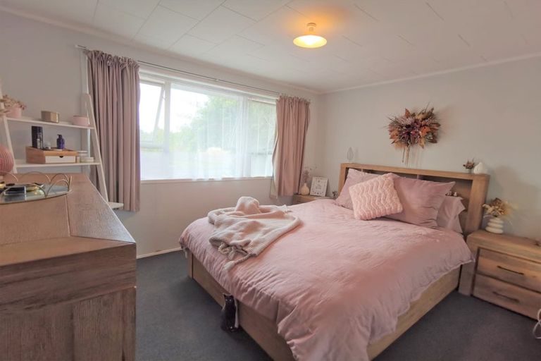 Photo of property in 31 Tabitha Crescent, Henderson, Auckland, 0612