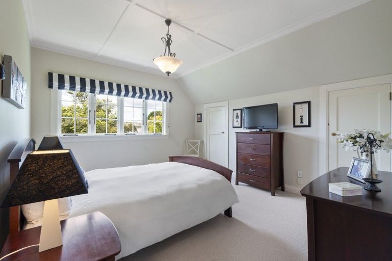 Photo of property in 74 Marne Street, Hokowhitu, Palmerston North, 4410