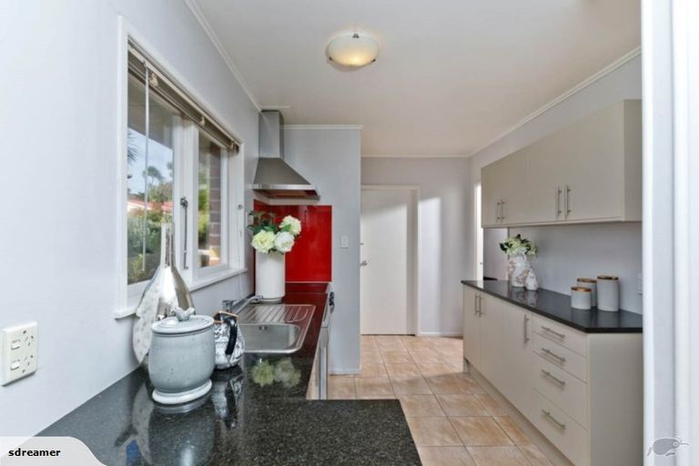 Photo of property in 22 Lynden Avenue, Hillcrest, Auckland, 0627