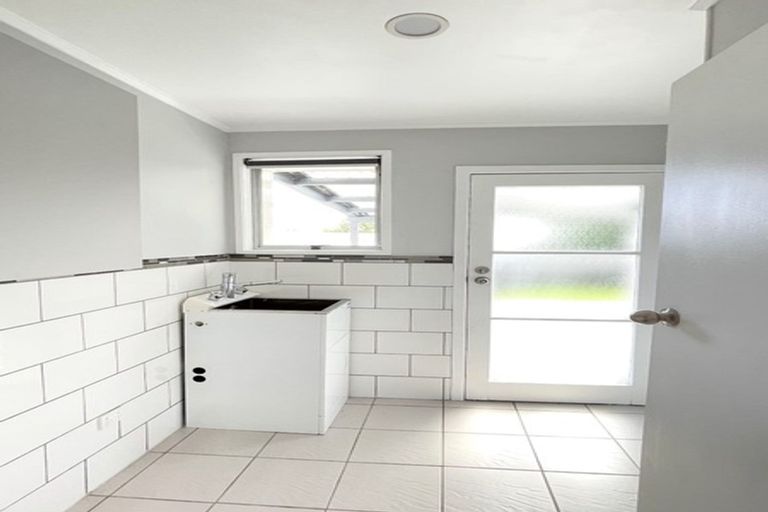 Photo of property in 8 Frostbite Place, Ranui, Auckland, 0612