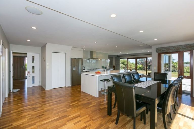 Photo of property in 91 Kaipikari Road, Urenui, 4375