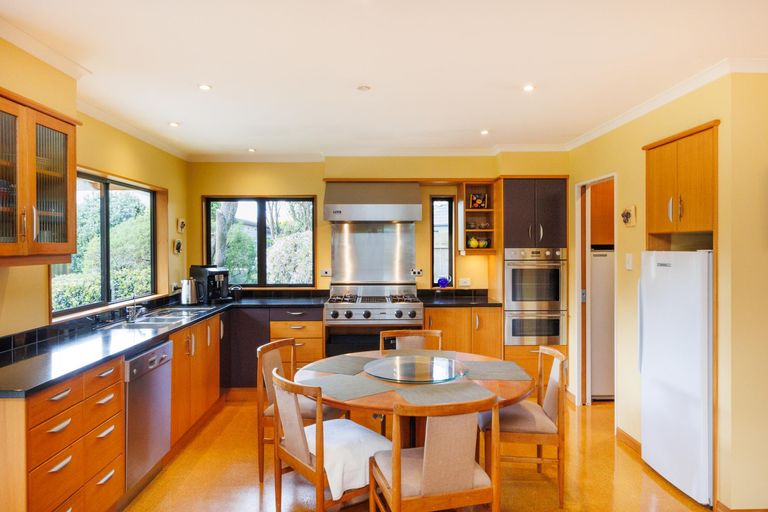 Photo of property in 98 Russell Street, Palmerston North, 4414