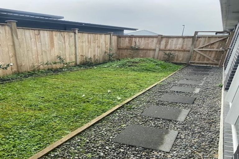 Photo of property in 8 Pukemarino Road, Waimauku, 0812