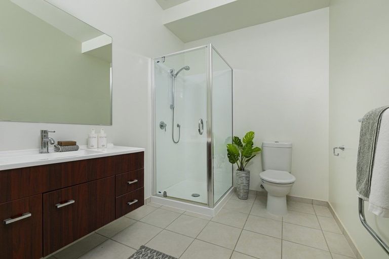 Photo of property in 14/40 Scarlet Oak Drive, Schnapper Rock, Auckland, 0632