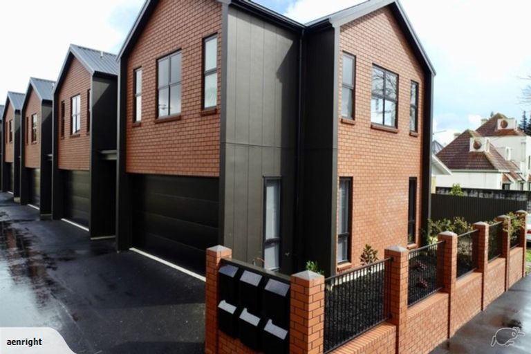 Photo of property in 3/3 Charlemont Street, Whitiora, Hamilton, 3200