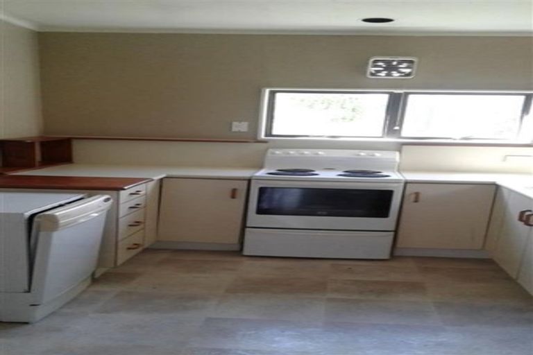 Photo of property in 2 Valley Road, Hikurangi, 0114