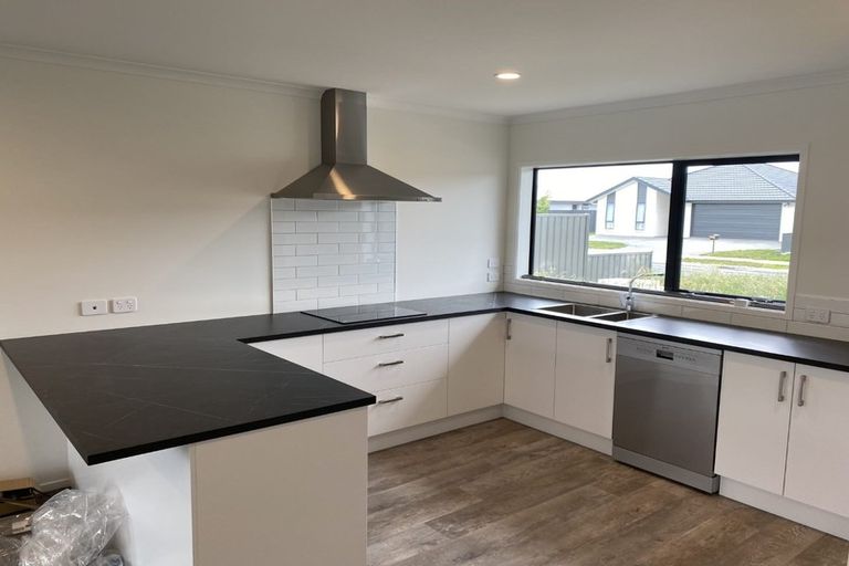 Photo of property in 16 Hikawera Drive, Frimley, Hastings, 4120