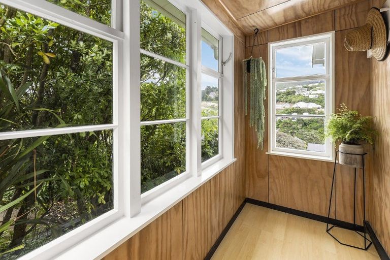 Photo of property in 23 Mornington Road, Brooklyn, Wellington, 6021