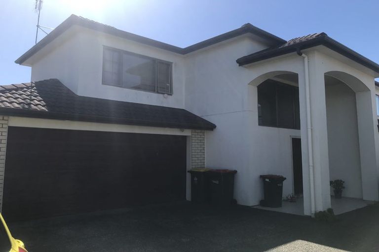 Photo of property in 12 Glanmire Place, Flat Bush, Auckland, 2016