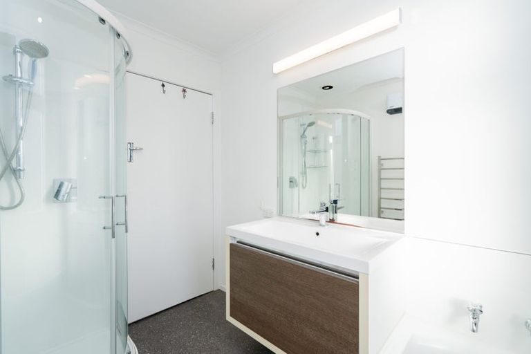 Photo of property in 15 Mary Street, Winton, 9720