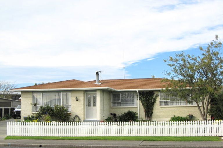 Photo of property in 7 Valerie Street, Clive, 4102