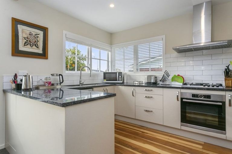 Photo of property in 2 Glading Place, St Andrews, Hamilton, 3200