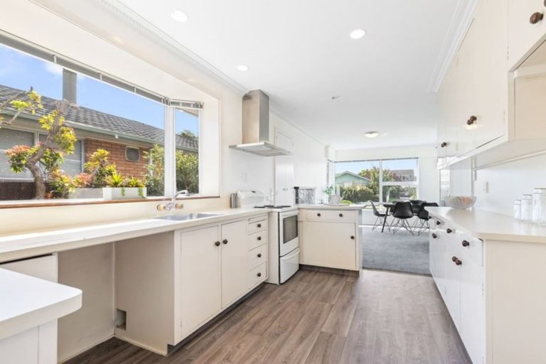 Photo of property in 3 Glenavon Place, Ilam, Christchurch, 8041