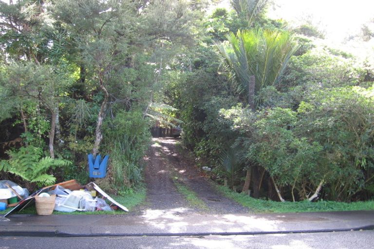 Photo of property in 115 Woodlands Park Road, Titirangi, Auckland, 0604