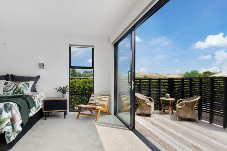 Photo of property in 16 Awanui Crescent, Matakana, 0985